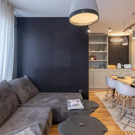 High-end Designer Aprt ➫ Ac&elevator&parking *