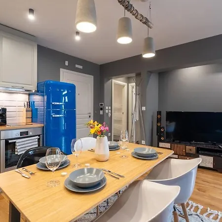 Apartment High-end Designer Aprt ➫ Ac&elevator&parking *